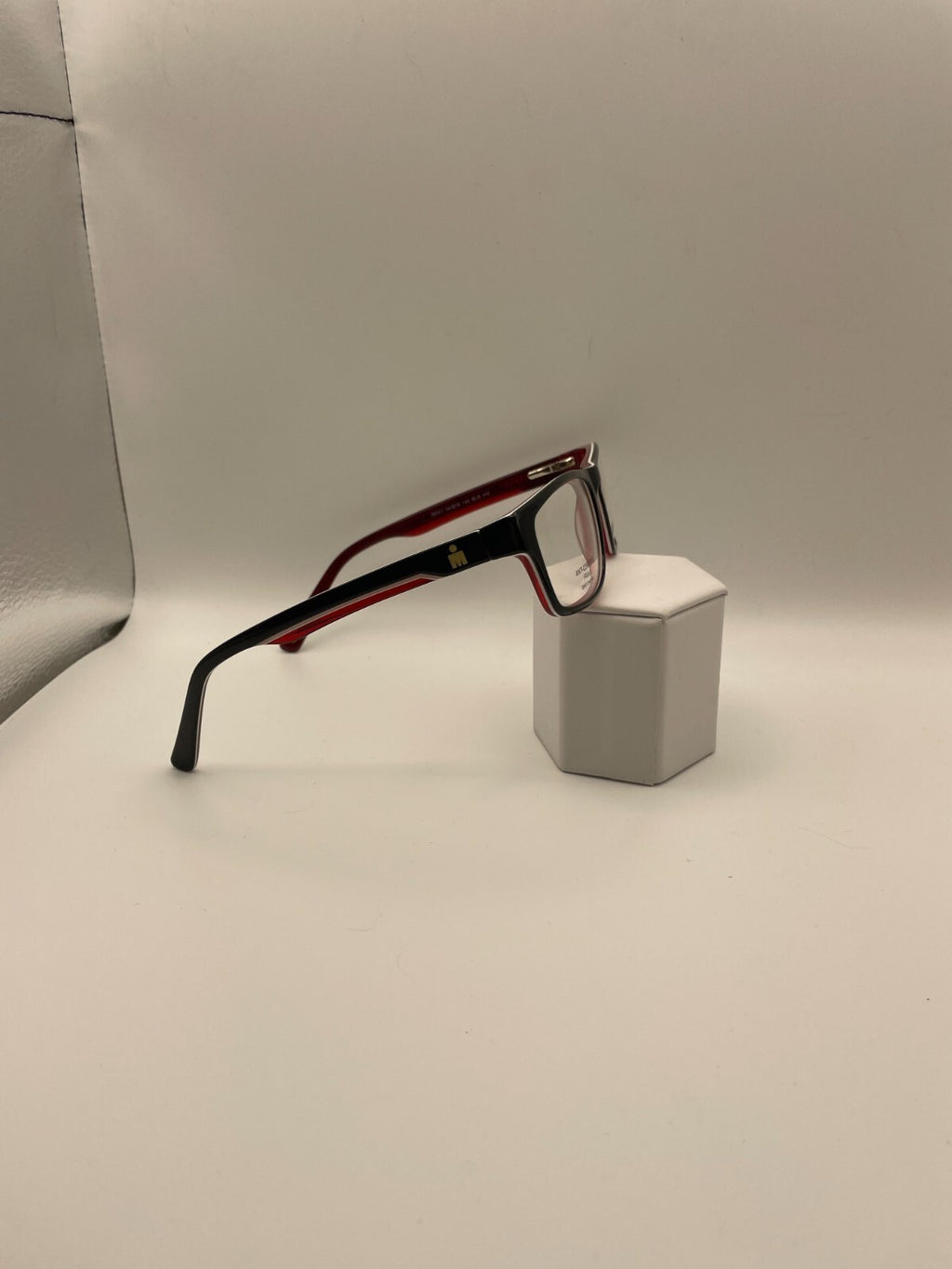 Ironman Brand IM301 Model 54 Eye Black/Red NEW