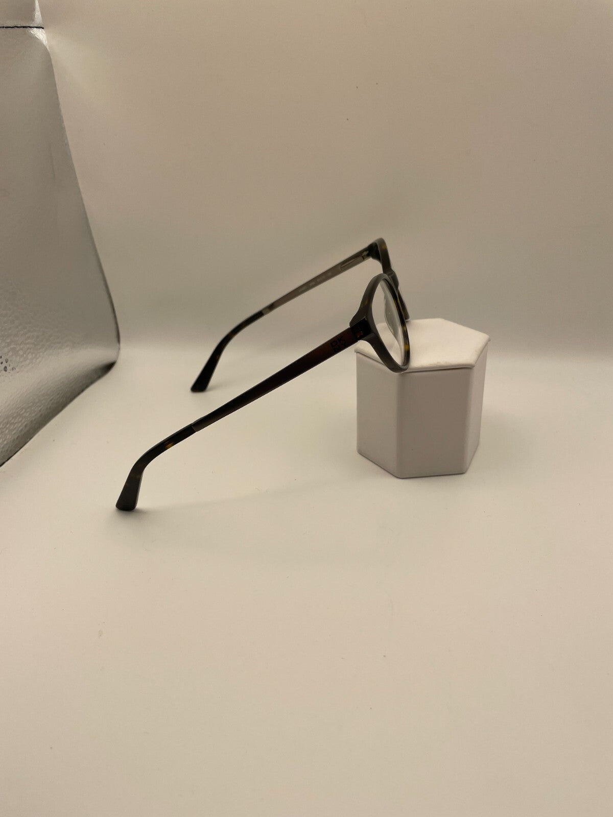 DKNY Brand DY4671 Model 50 Eye Tort NEW