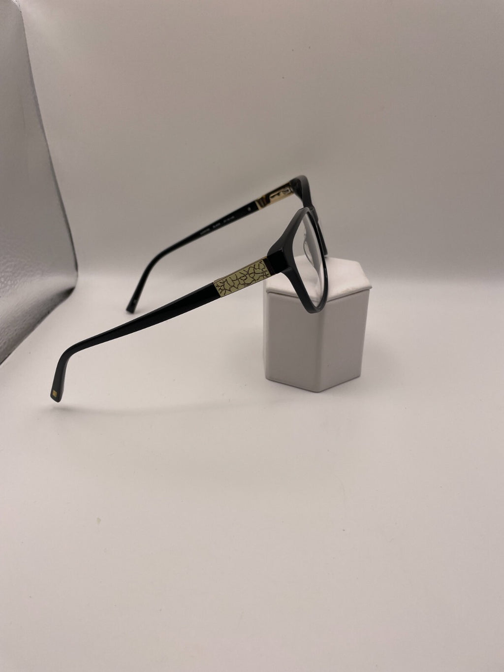 Jones New York Brand VJON785 Model 57 Eye Black NEW