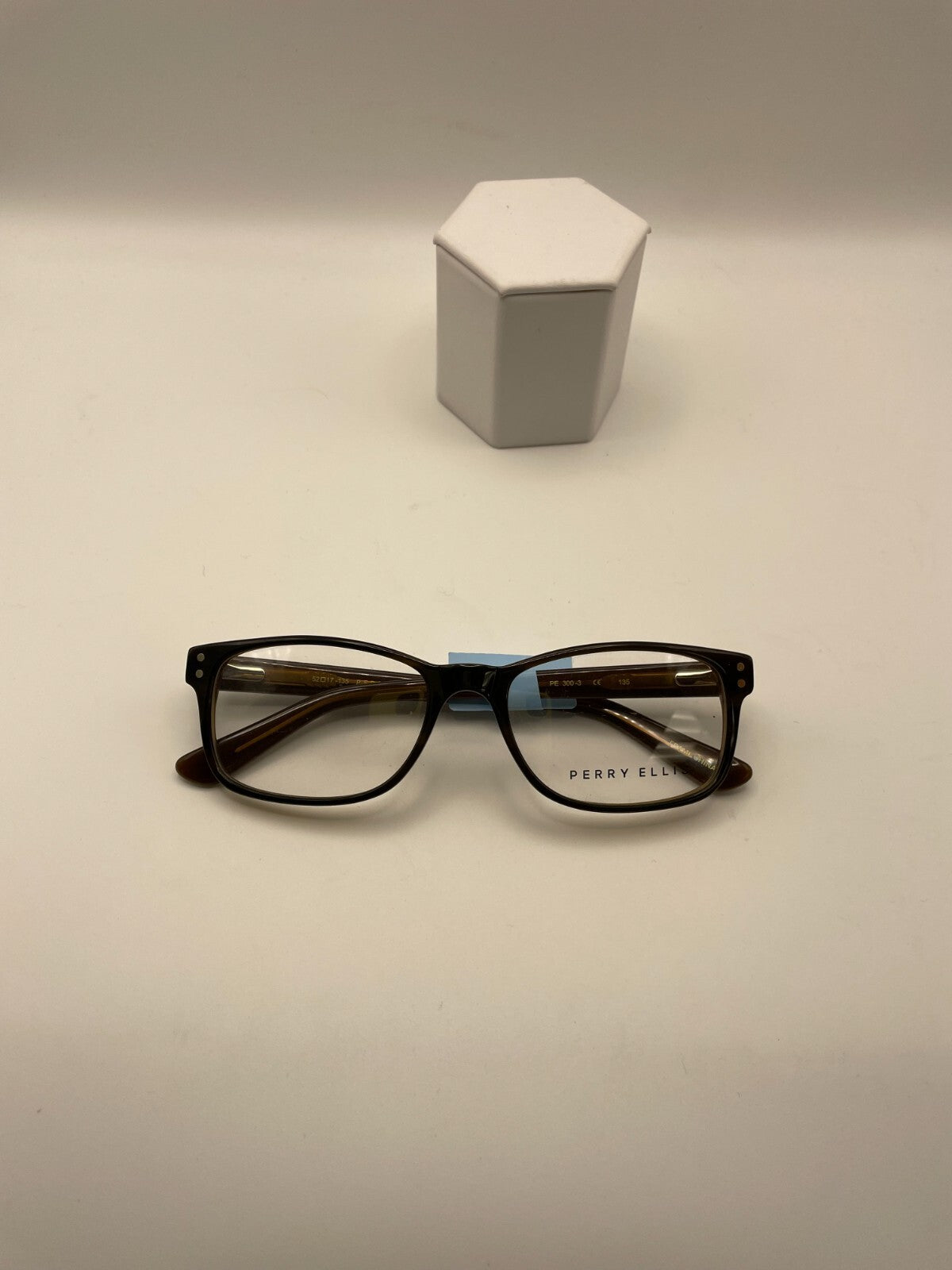 Perry Ellis Brand PE 300-3 Model 52 Eye Brown NEW