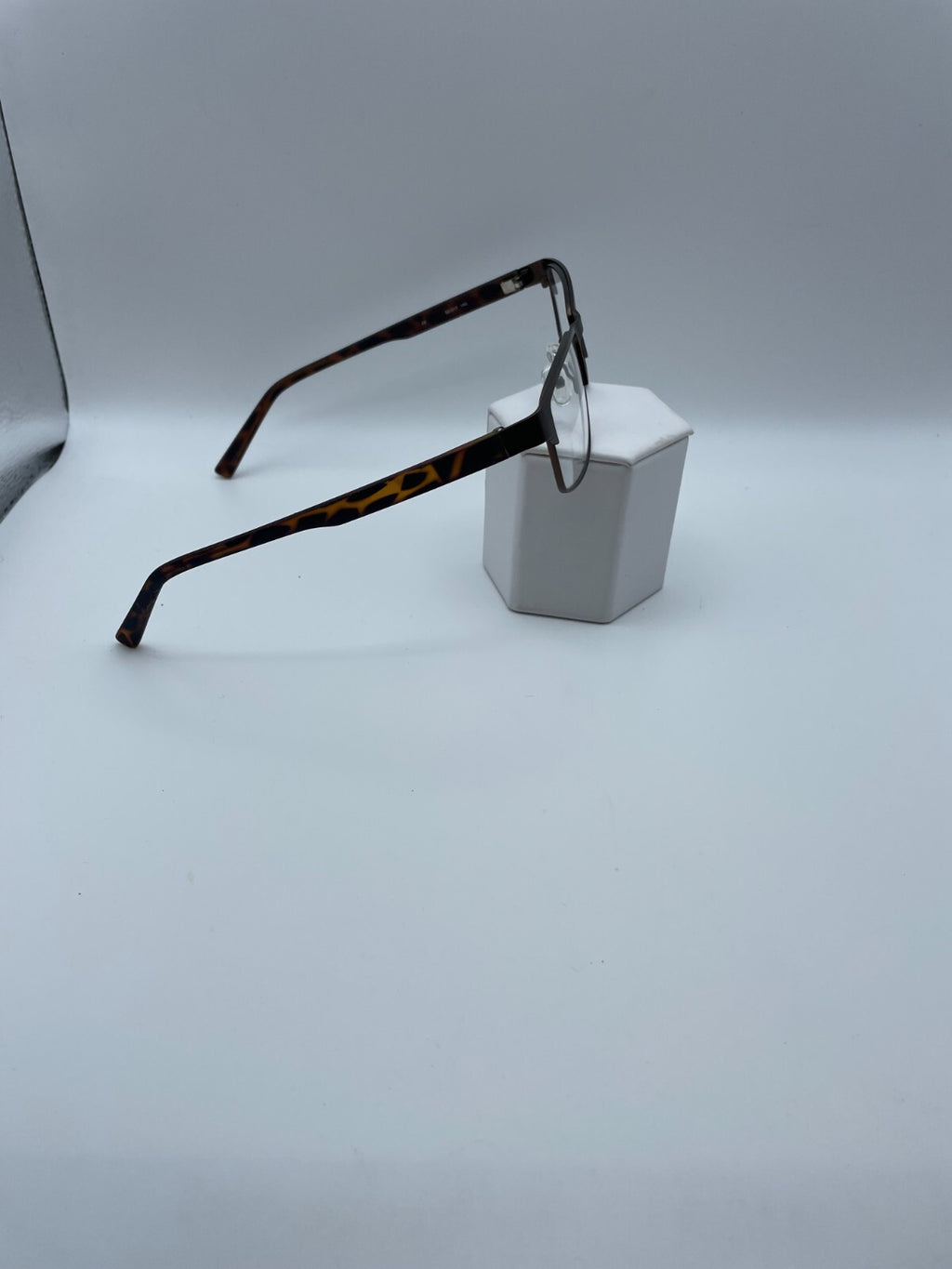 TAPOUT Brand TAP841 Model 53 Eye Brown NEW