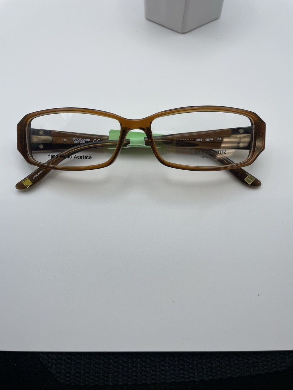 Liz Claiborne Brand L354 Model 54 Eye Brown NEW