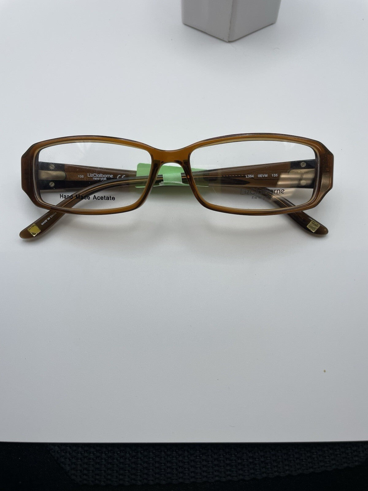Liz Claiborne Brand L354 Model 54 Eye Brown NEW