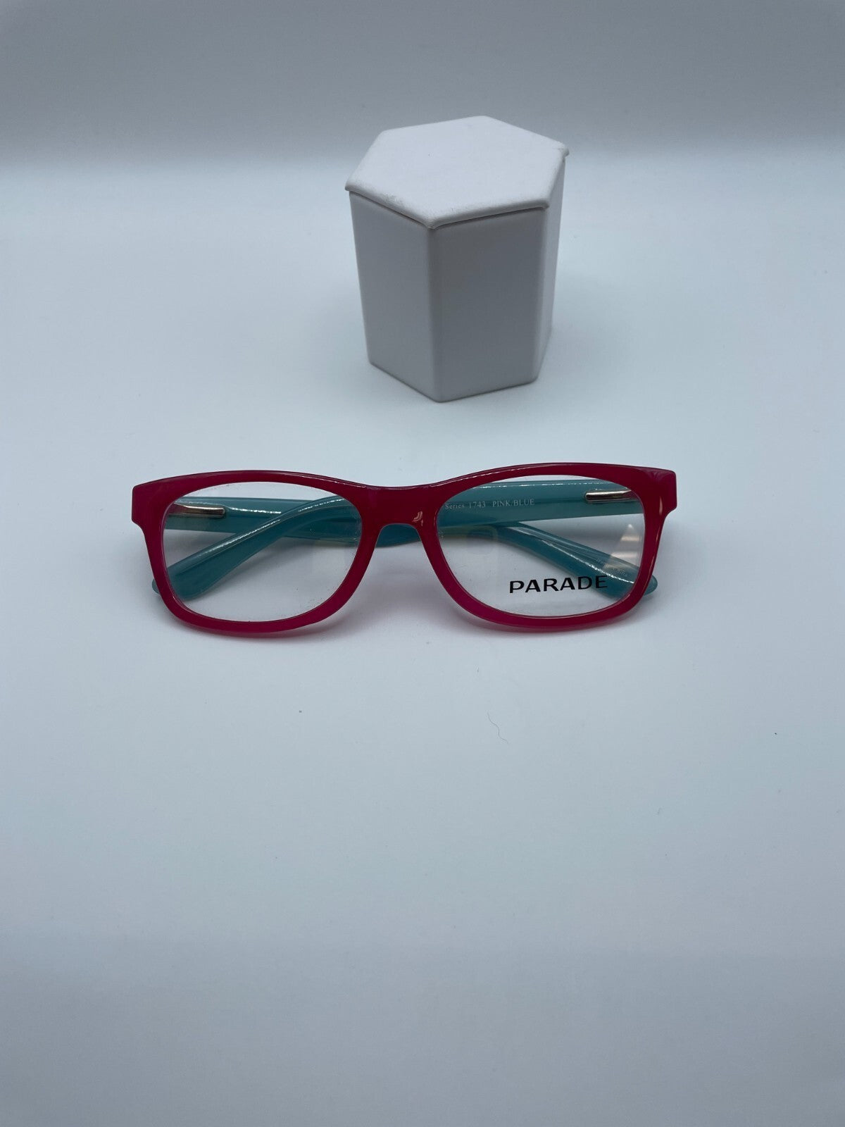 Parade Brand 1743 Model 48 Eye Pink/Blue NEW