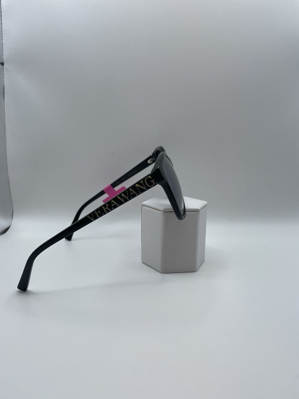 VERA WANG Brand VAS3 Model 55 Eye Black NEW