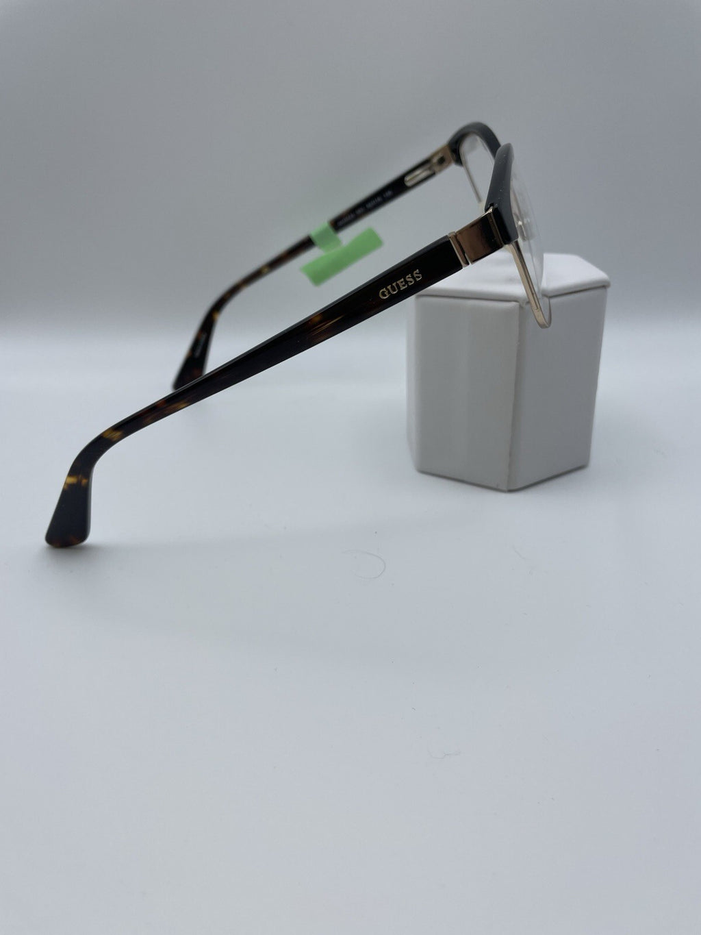 Guess Brand GU2523 Model 52 Eye BLK NEW