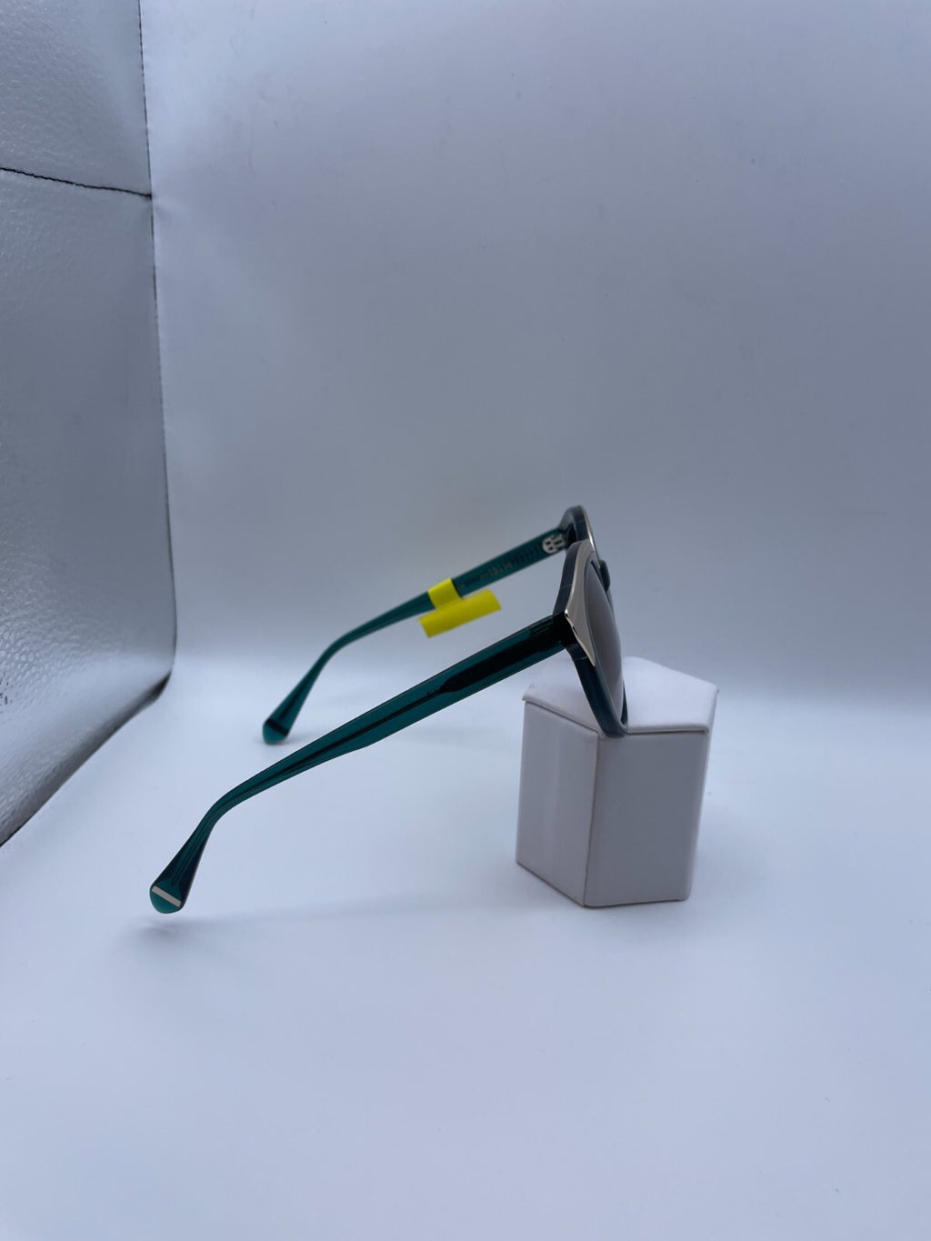 Zac Posen Brand Dionne Model 50 Eye Emerald NEW