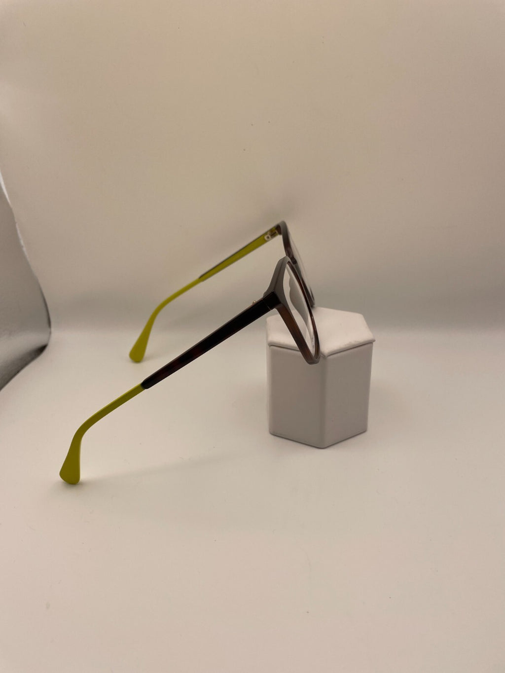 Max & Co Brand MO5022 Model 54 Eye Brown/Yellow NEW