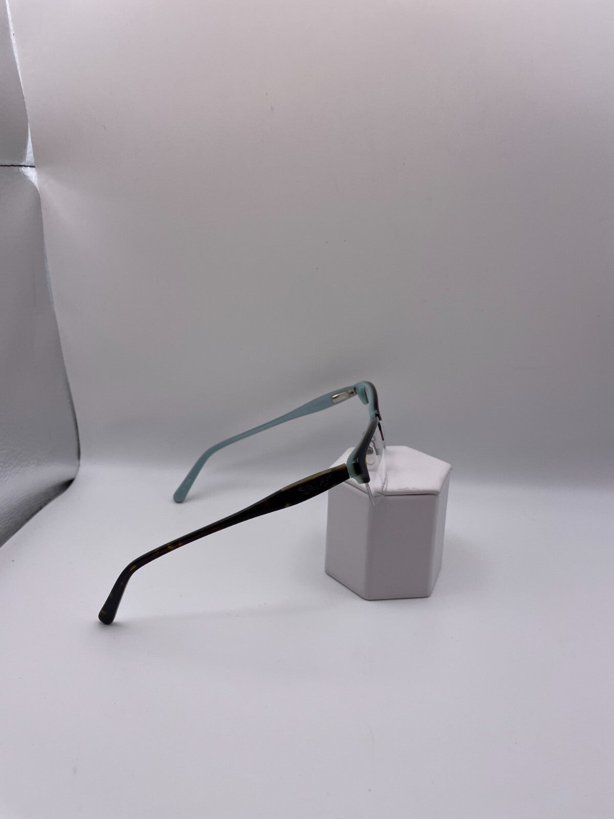 Banana Republic Brand Alea Model 50 Eye Tort NEW