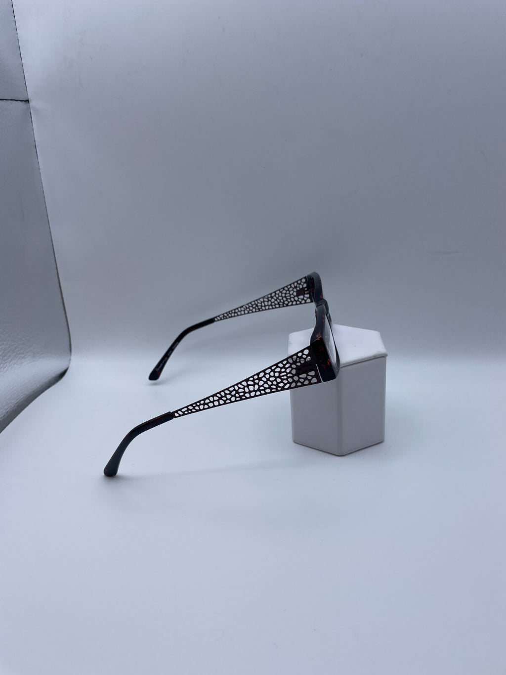 Parade +Plus Brand 2103 Model 49 Eye Tortoise NEW