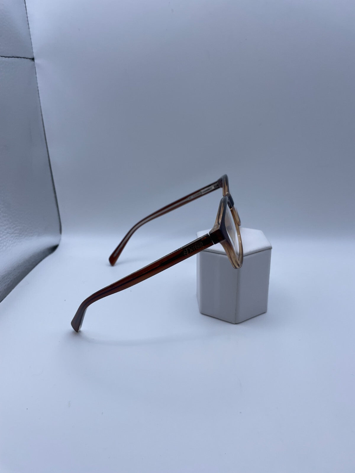Dereon Brand DOV516 Model 55 Eye Brown NEW