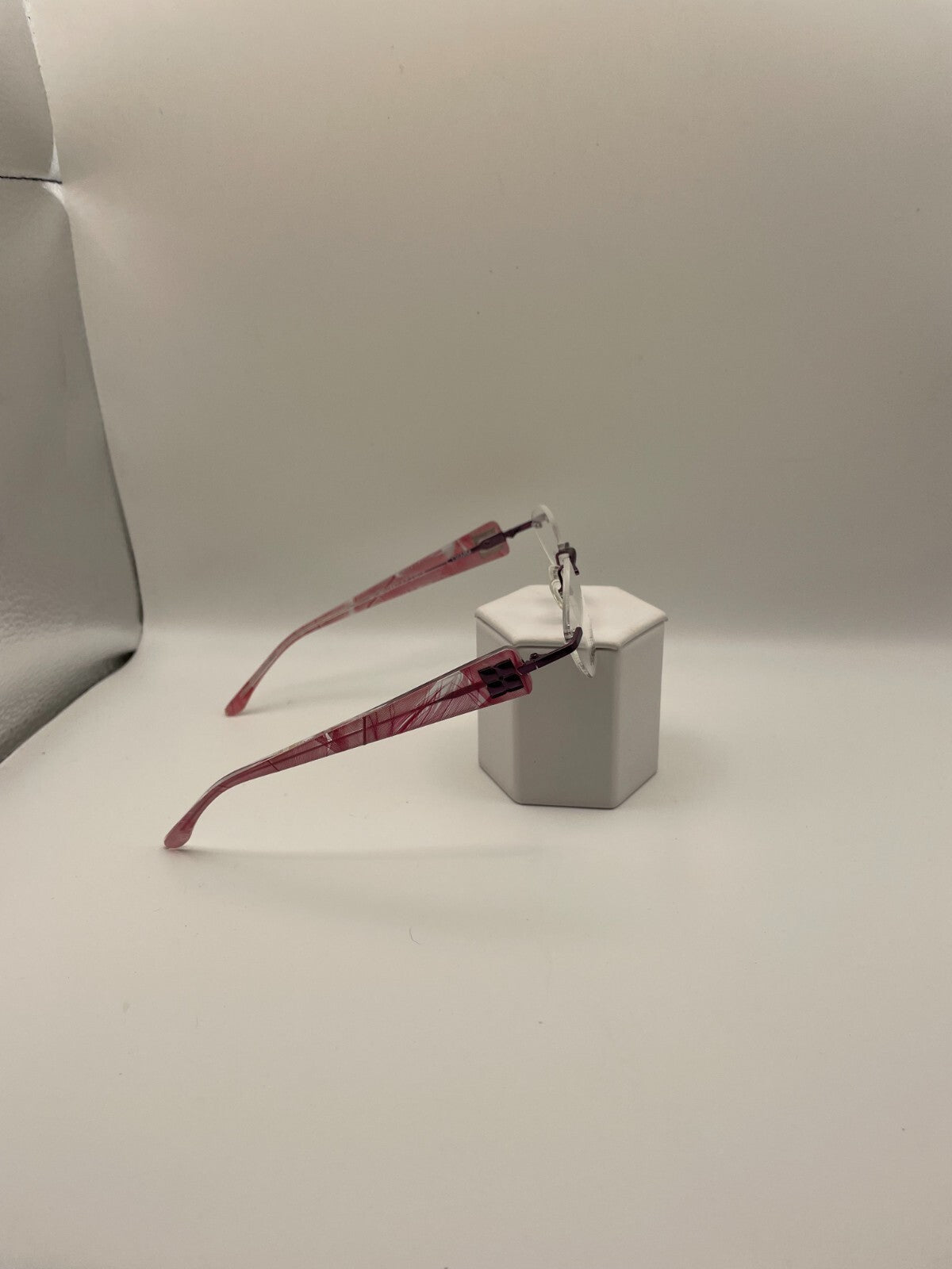 Bcbg Maxazria Brand Holly Model 54 Eye Plum NEW
