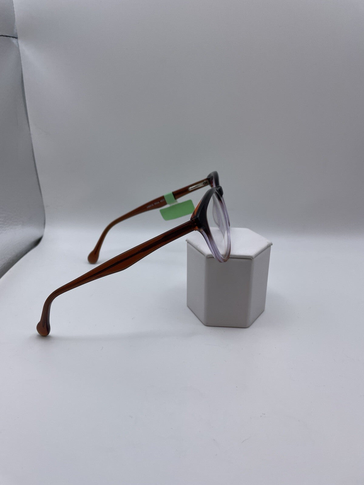 harvé benard Brand HB618 Model 48 Eye Wine NEW￼