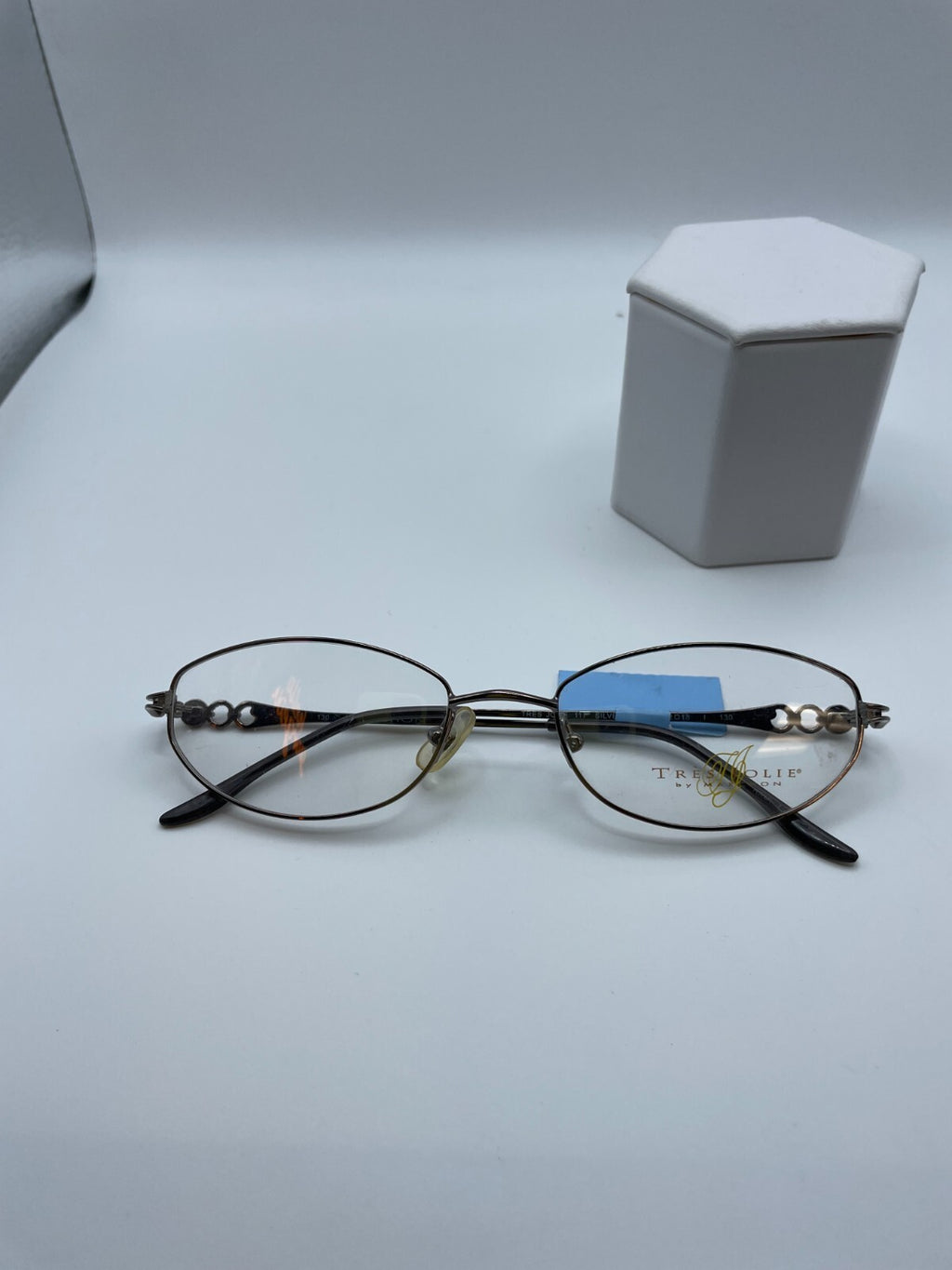Tres Jolie Brand 117 Model 52 Eye Silver Cloud NEW