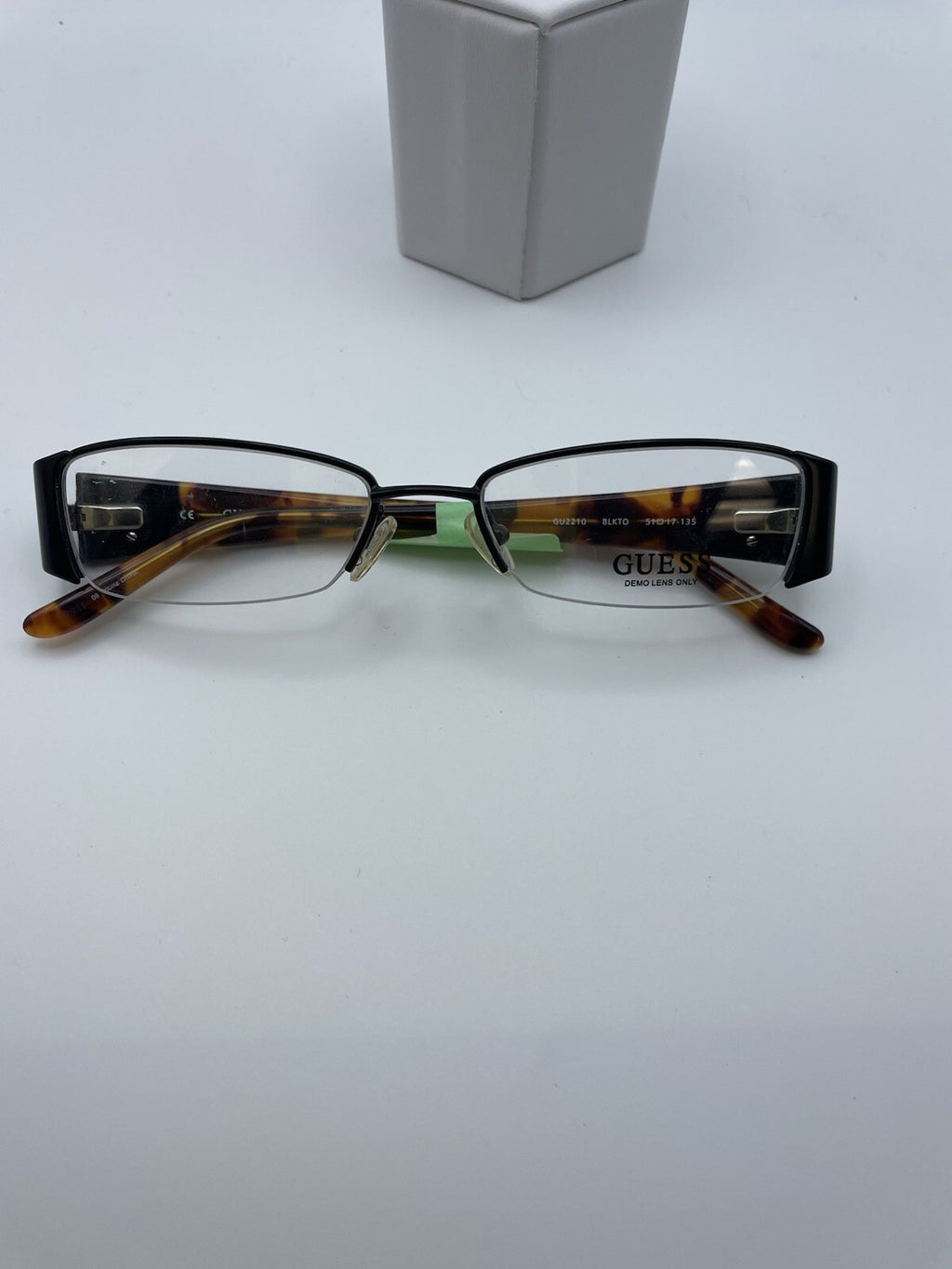 Guess Brand GU2210 Model 51 Eye BLKTO NEW