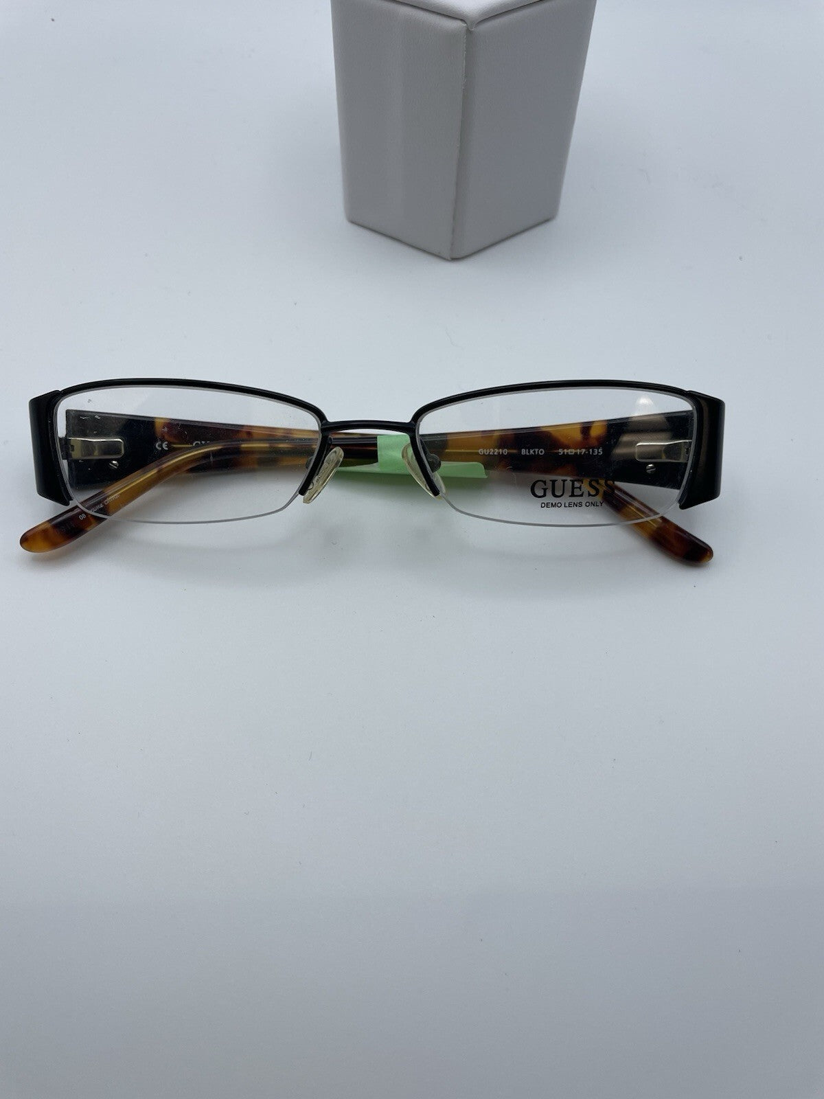 Guess Brand GU2210 Model 51 Eye BLKTO NEW