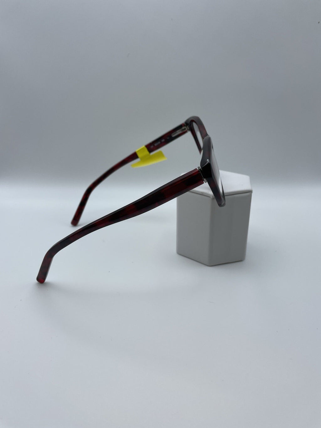 Karl Lagerfeld KL850 Model 52 Eye Burgundy Color NEW