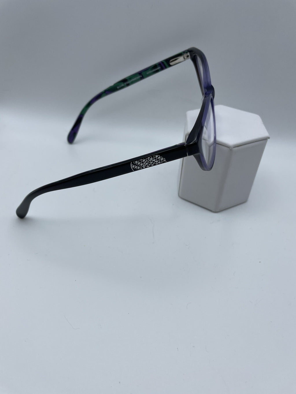 B.U.M. Equipment Brand Extraordinary Model 51 Eye Violet NEW￼