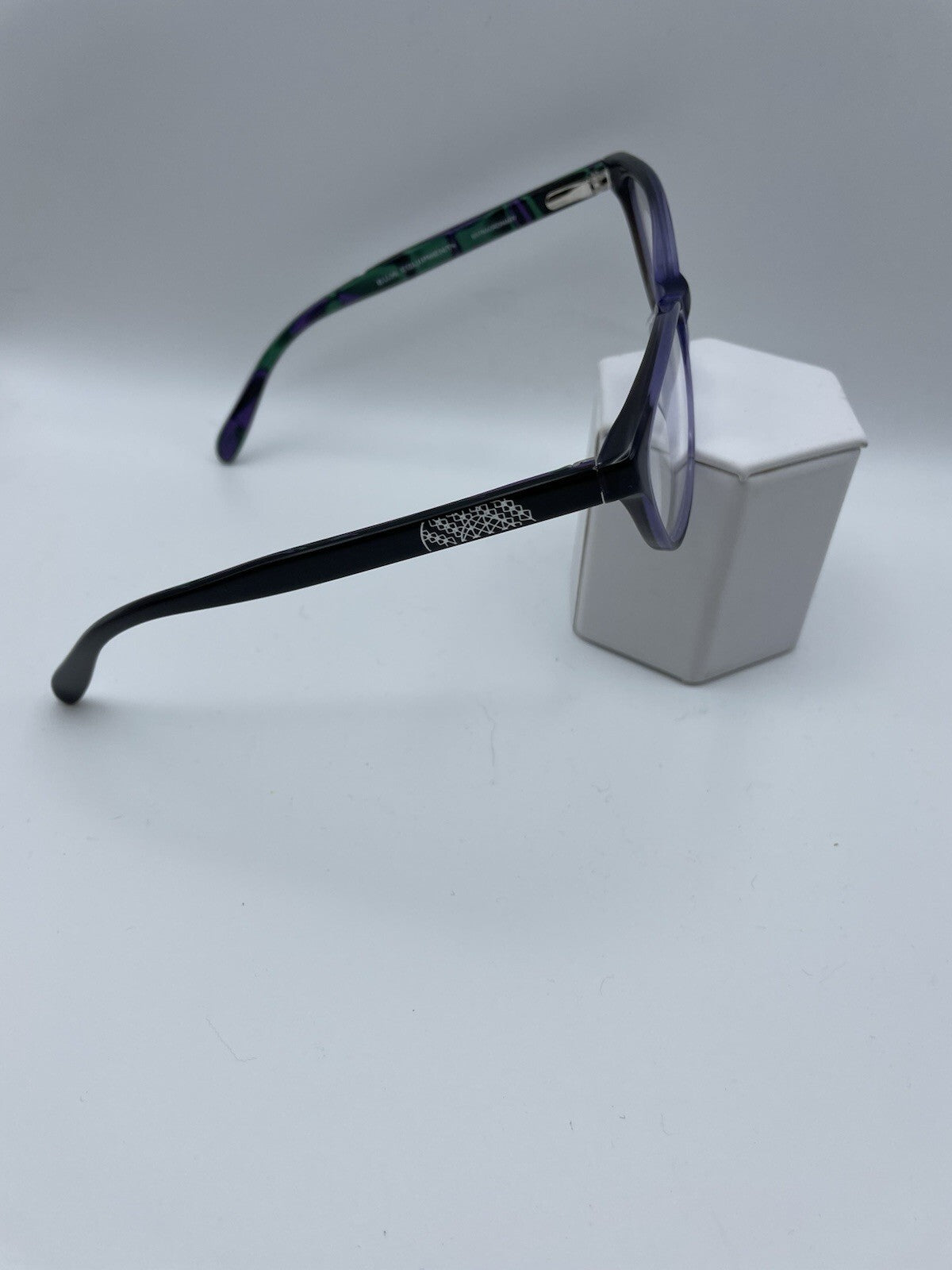 B.U.M. Equipment Brand Extraordinary Model 51 Eye Violet NEW￼