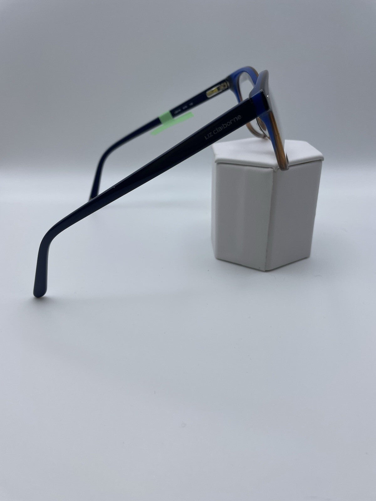 Liz Claiborne Brand L607/N Model 53 Eye Blue/Brown NEW
