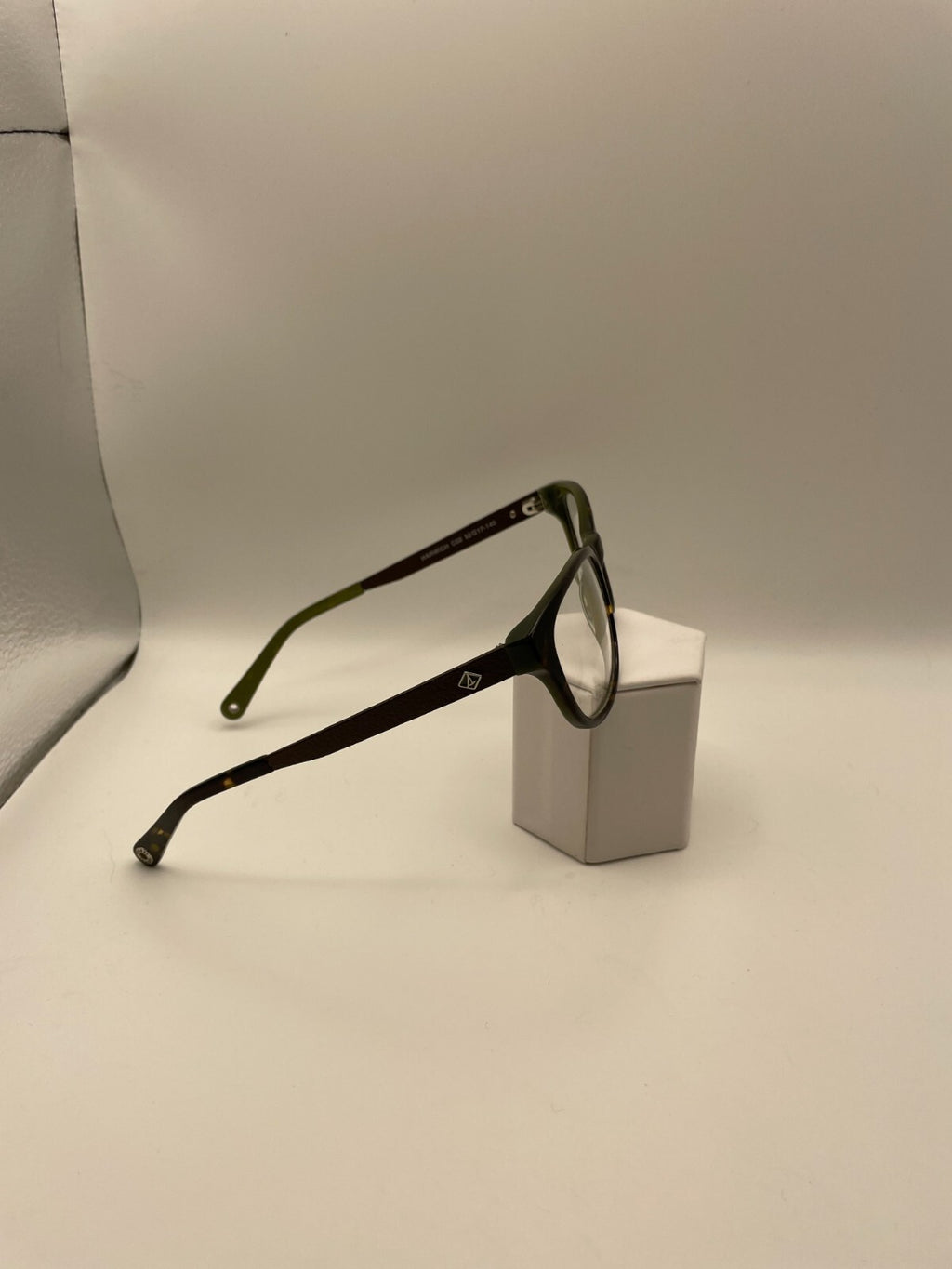 Sperry Brand Harwich Model 52 Eye Tortoise NEW