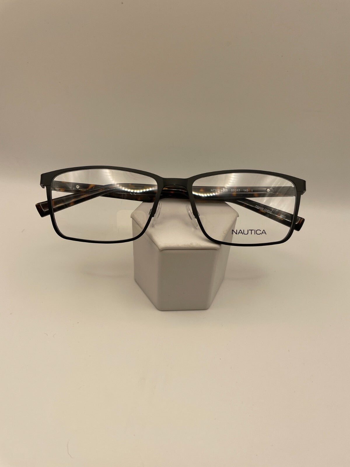 Nautica Brand N7323 Model 57 Eye Black NEW