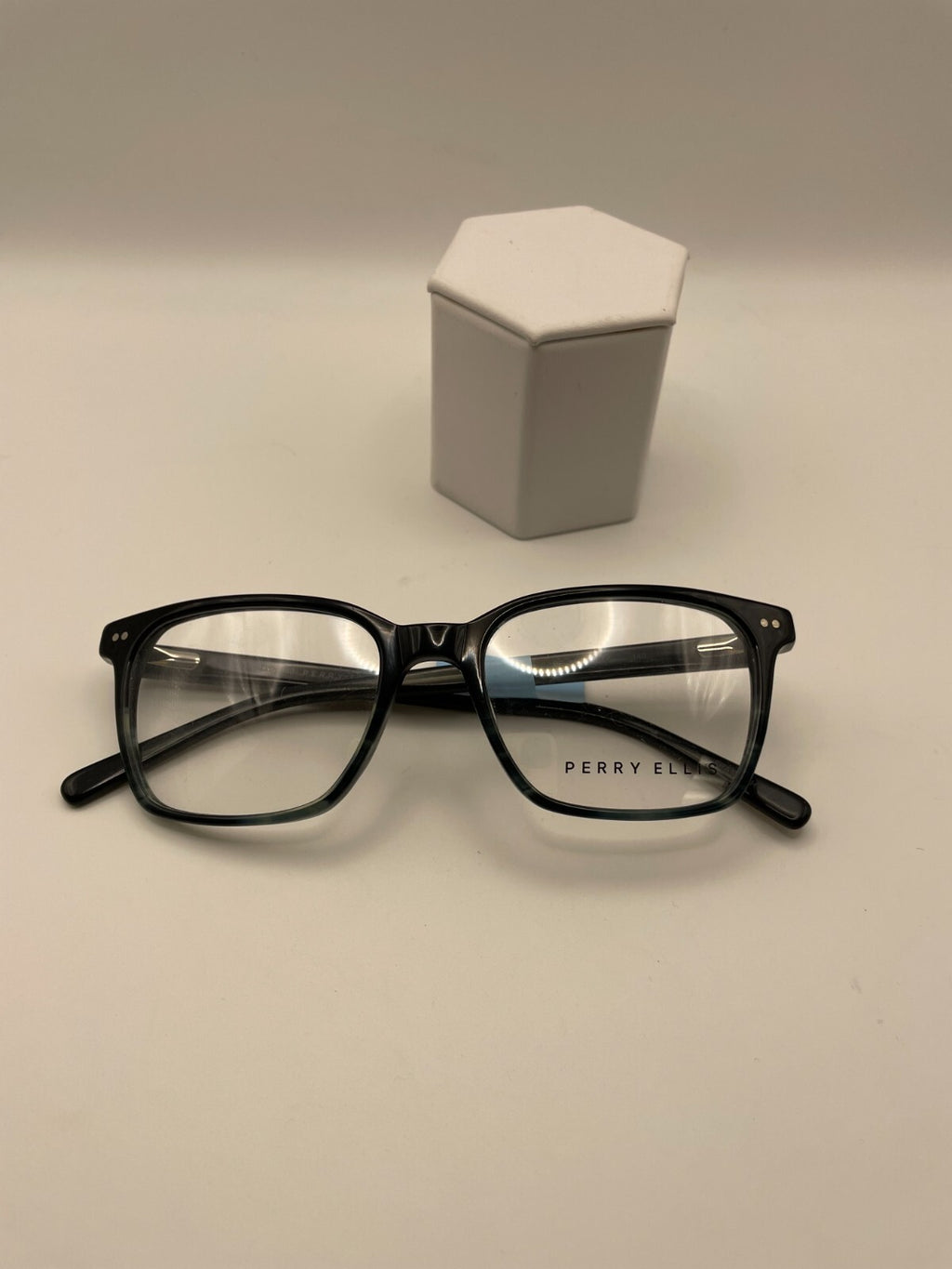 Perry Ellis Brand PE 385-2 Model 52 Eye Black Fade NEW