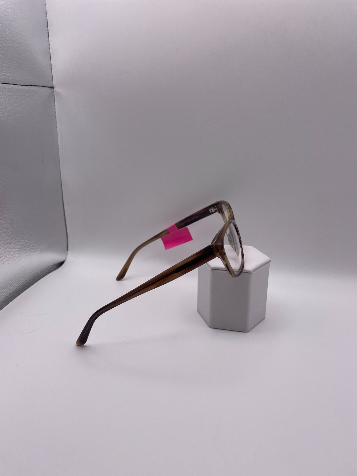 VERA WANG Brand ILBI Model 52 Eye Brown NEW