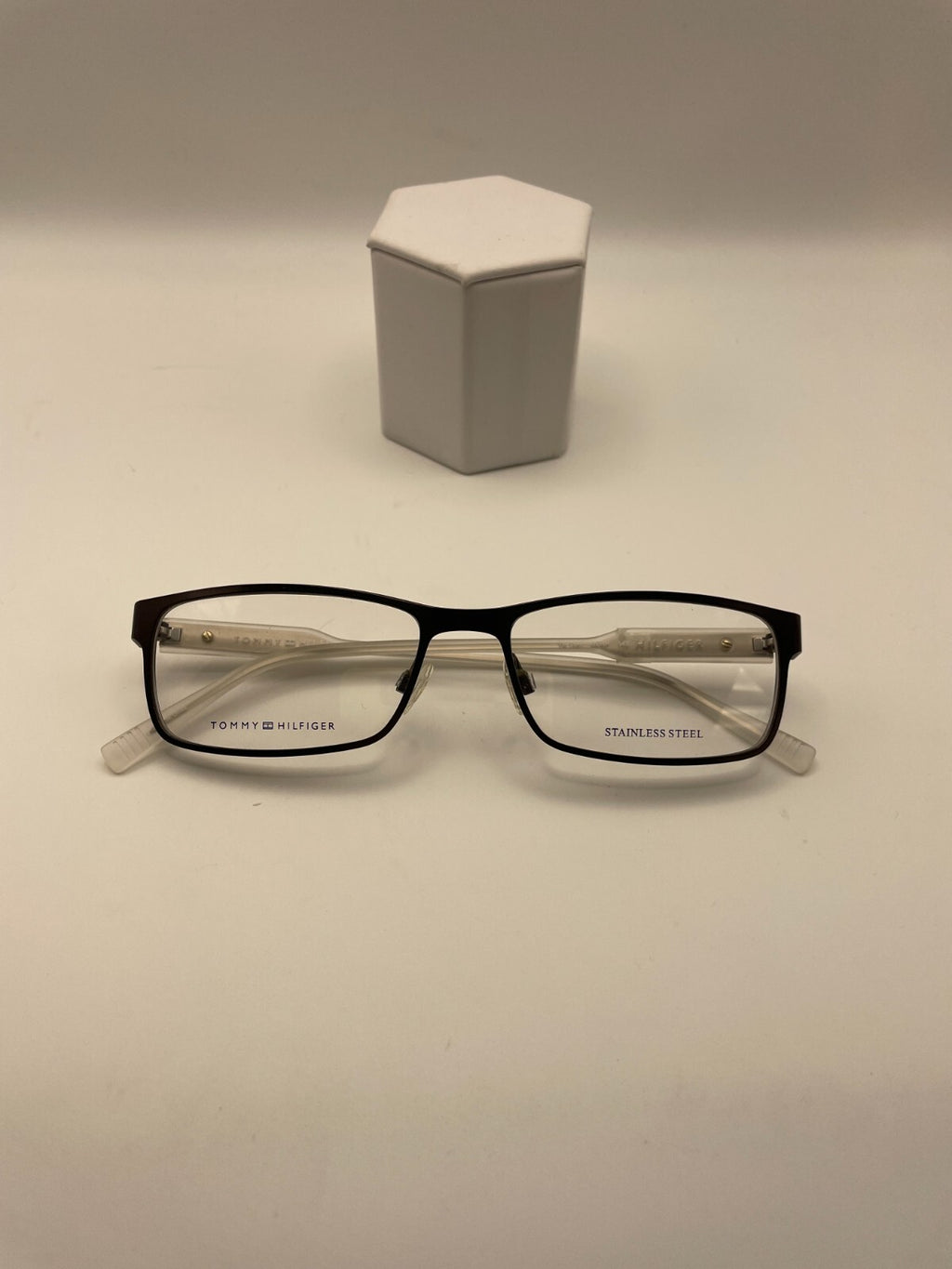 Tommy Hilfiger Brand TH 1442 Model 55 Eye Brown NEW
