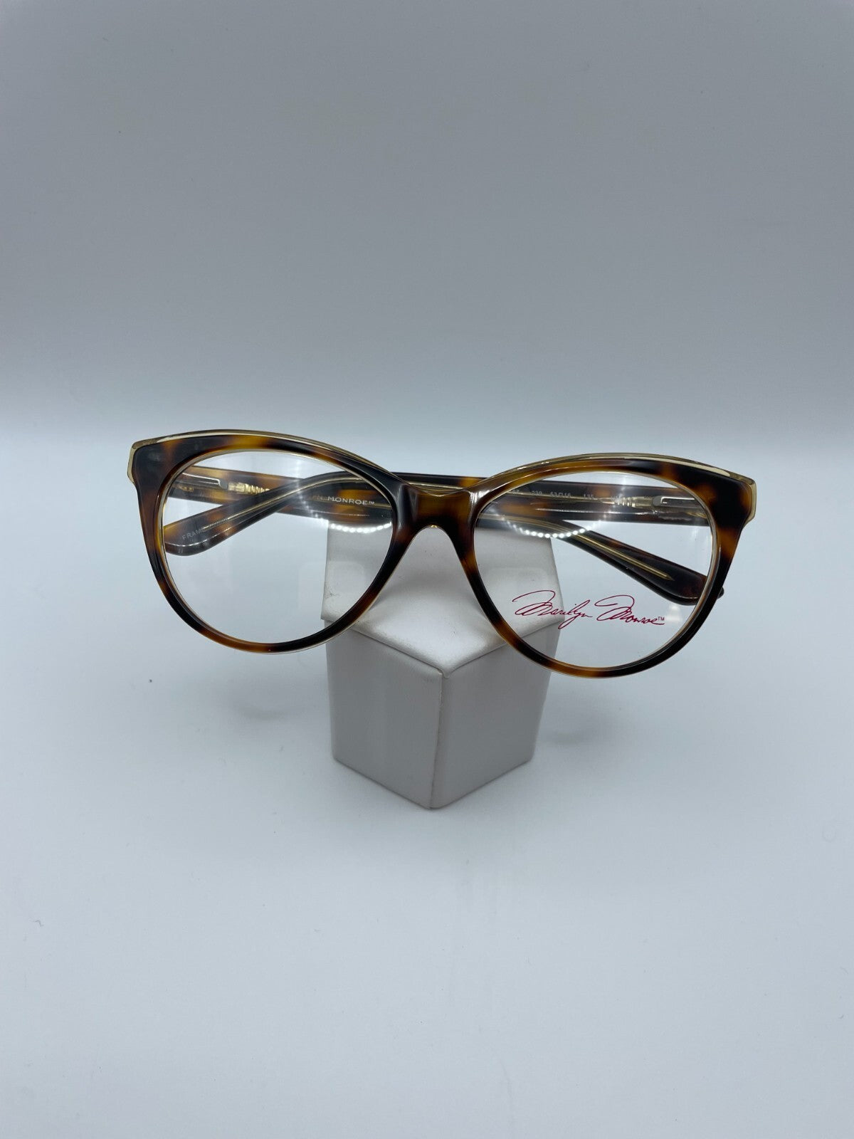 Marilyn Monroe Brand MMO167 Model 53 Eye Amber Tort NEW