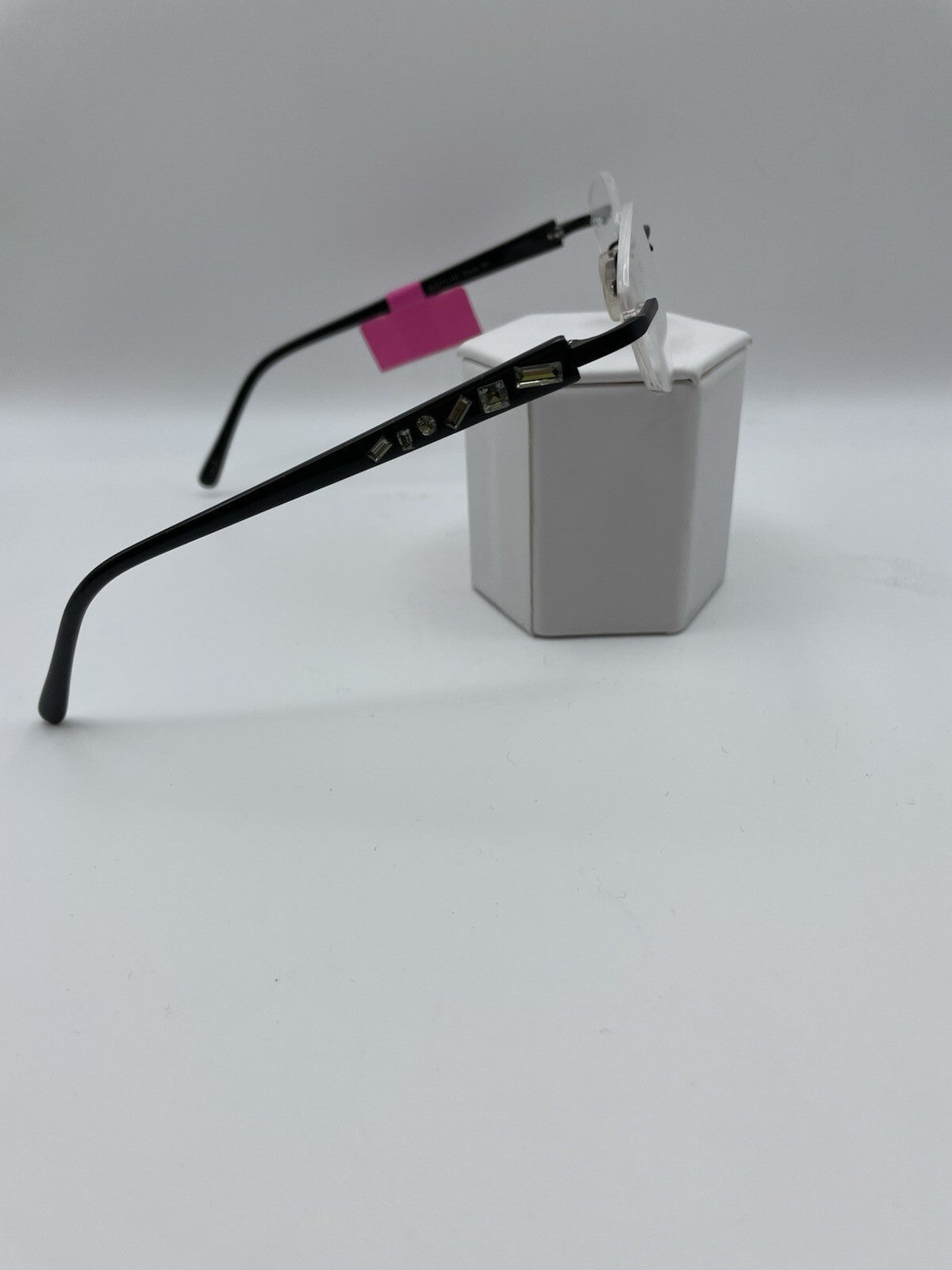 VERA WANG Brand Giada Model 52 Eye Black NEW
