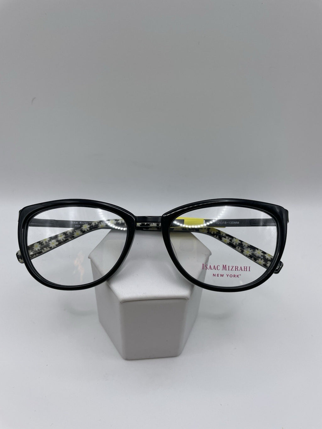 Isaac Mizrahi Brand IM30039 Model 52 Eye Black NEW
