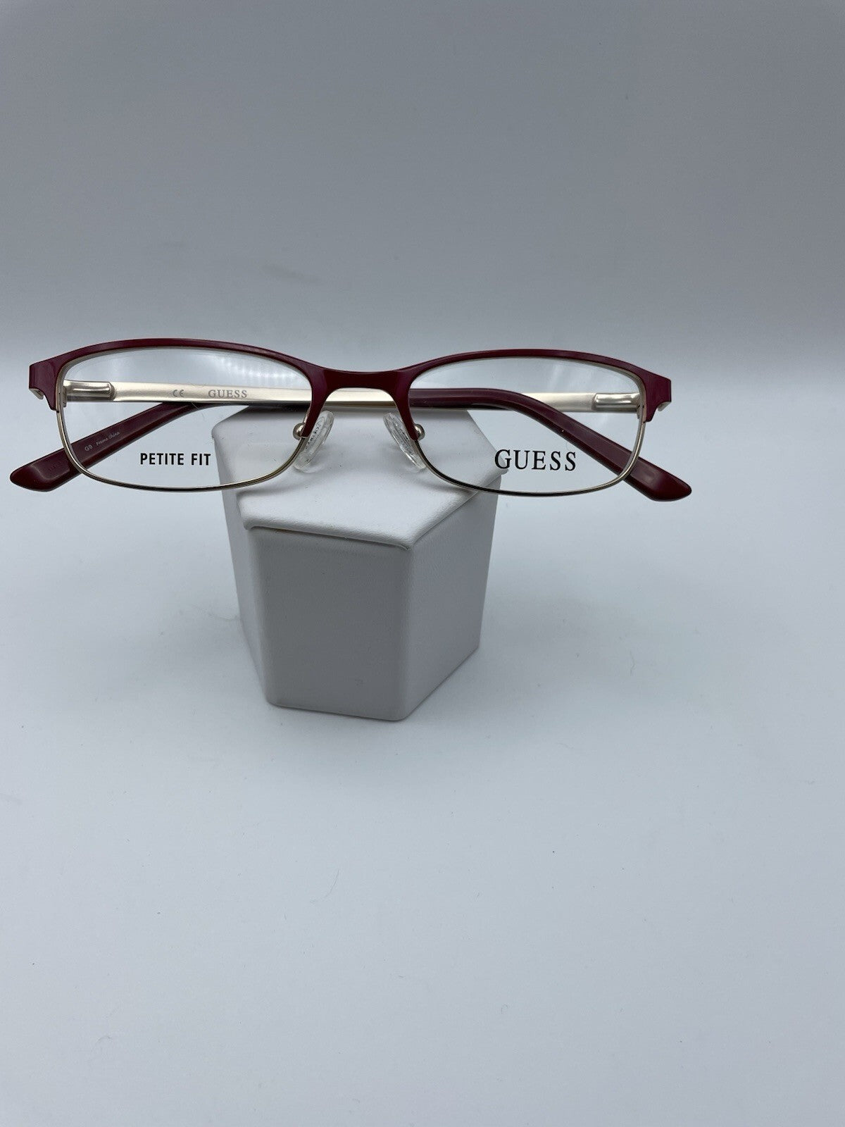 Guess Brand GU 2544 Model 49 Eye Red NEW