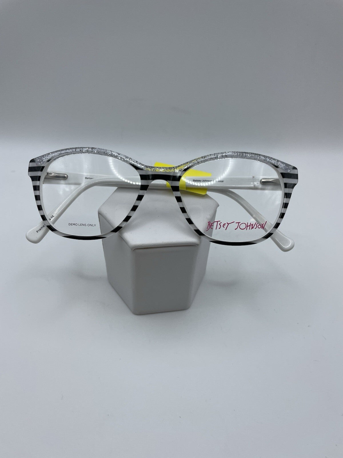 Betsey Johnson Brand Shimmy Model 52 Eye White NEW