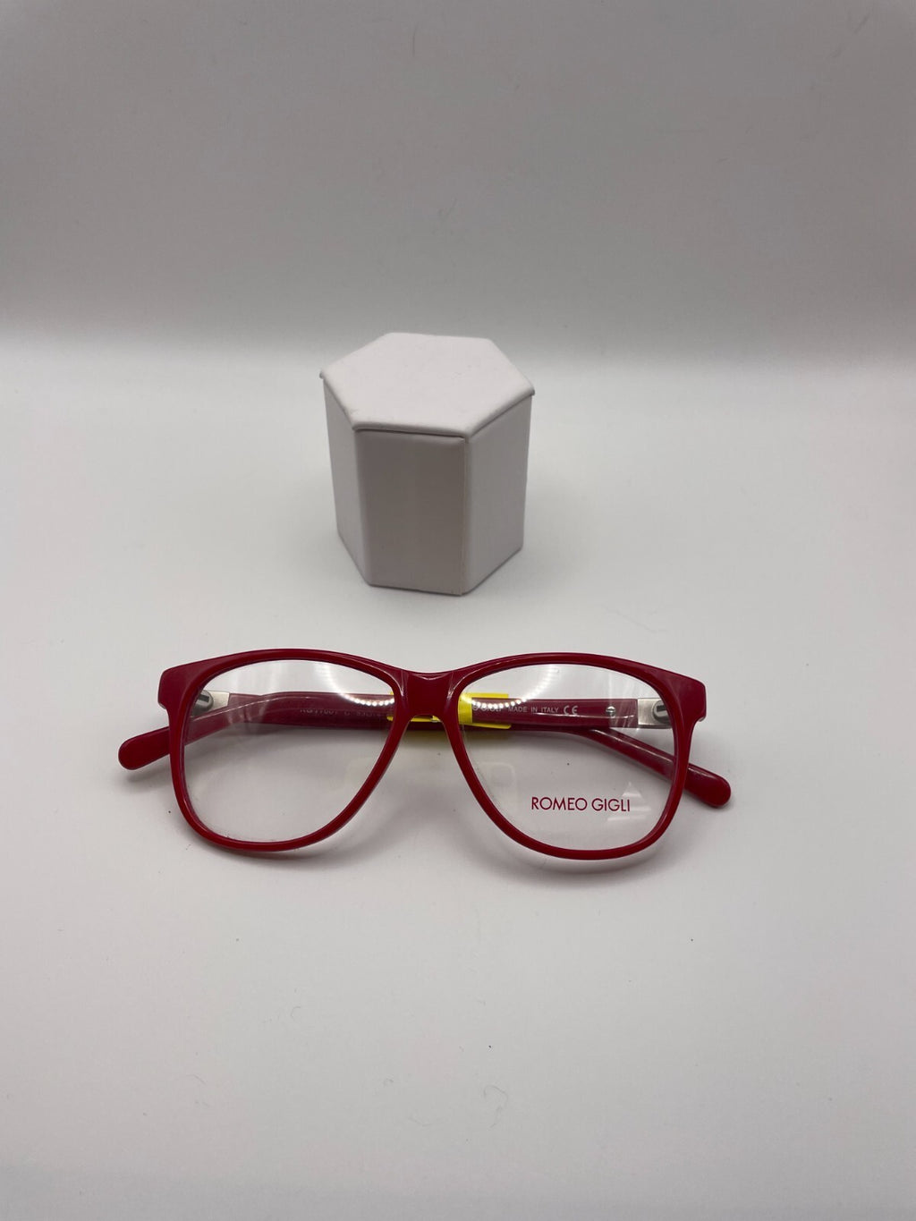 Romeo Gigli Brand RG77001 C Model 53 Eye Red NEW