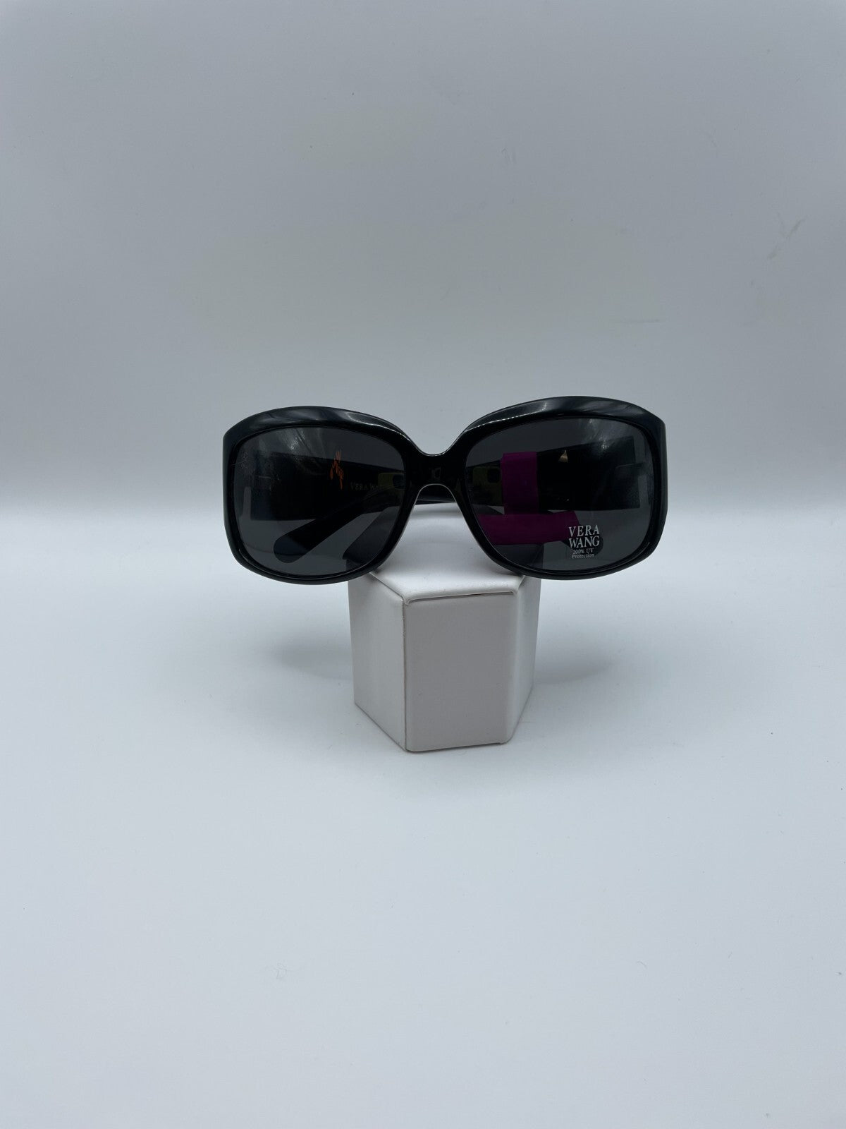 VERA WANG Brand V240 Model 59 Eye Black NEW