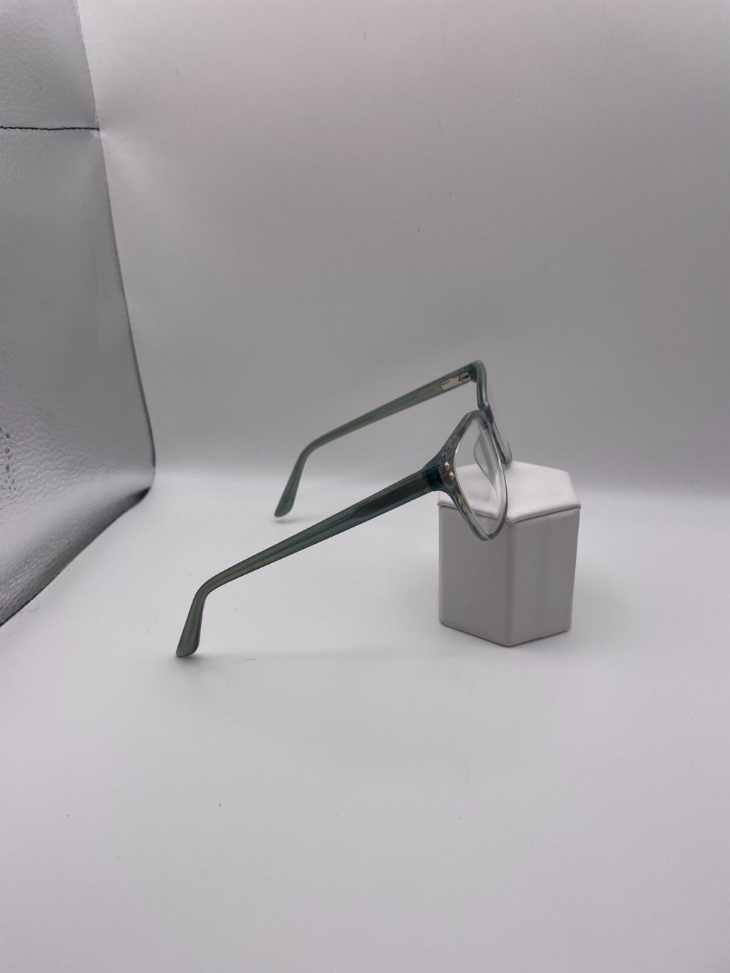 gx by GWEN STEFANI Brand GX826 Model 50 Eye Tea NEW