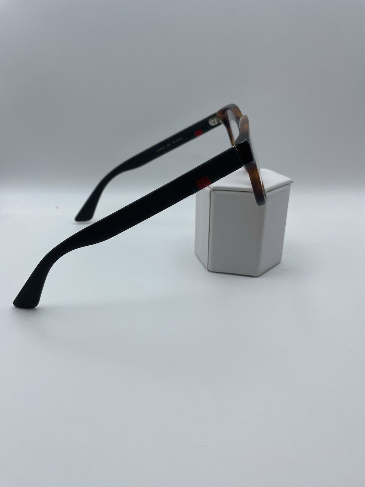 Gucci Brand GG0011O Model 53 Eye Tortoise NEW