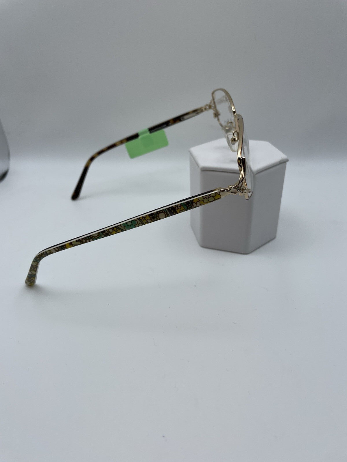 Vera Bradley Brand Nancy Model 54 Eye Lemon Parfait NEW