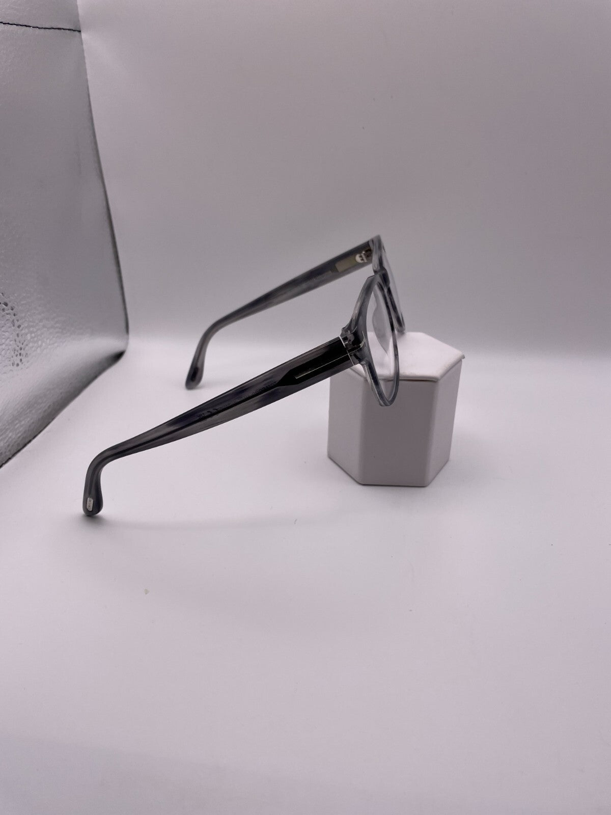 TOM FORD Brand TF5898-B Model 52 Eye Striped Grey Havana NEW
