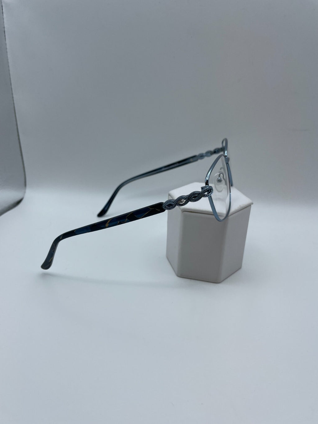 Elan Brand 3426 Model 56 Eye Blue NEW