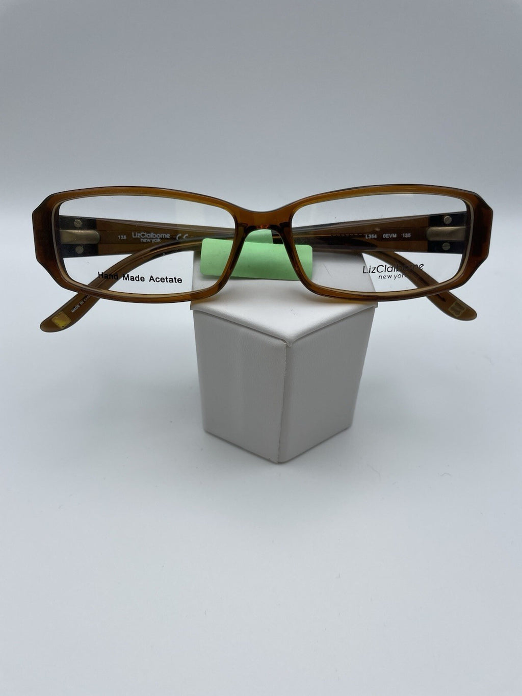 Liz Claiborne Brand L354 Model 54 Eye Brown NEW