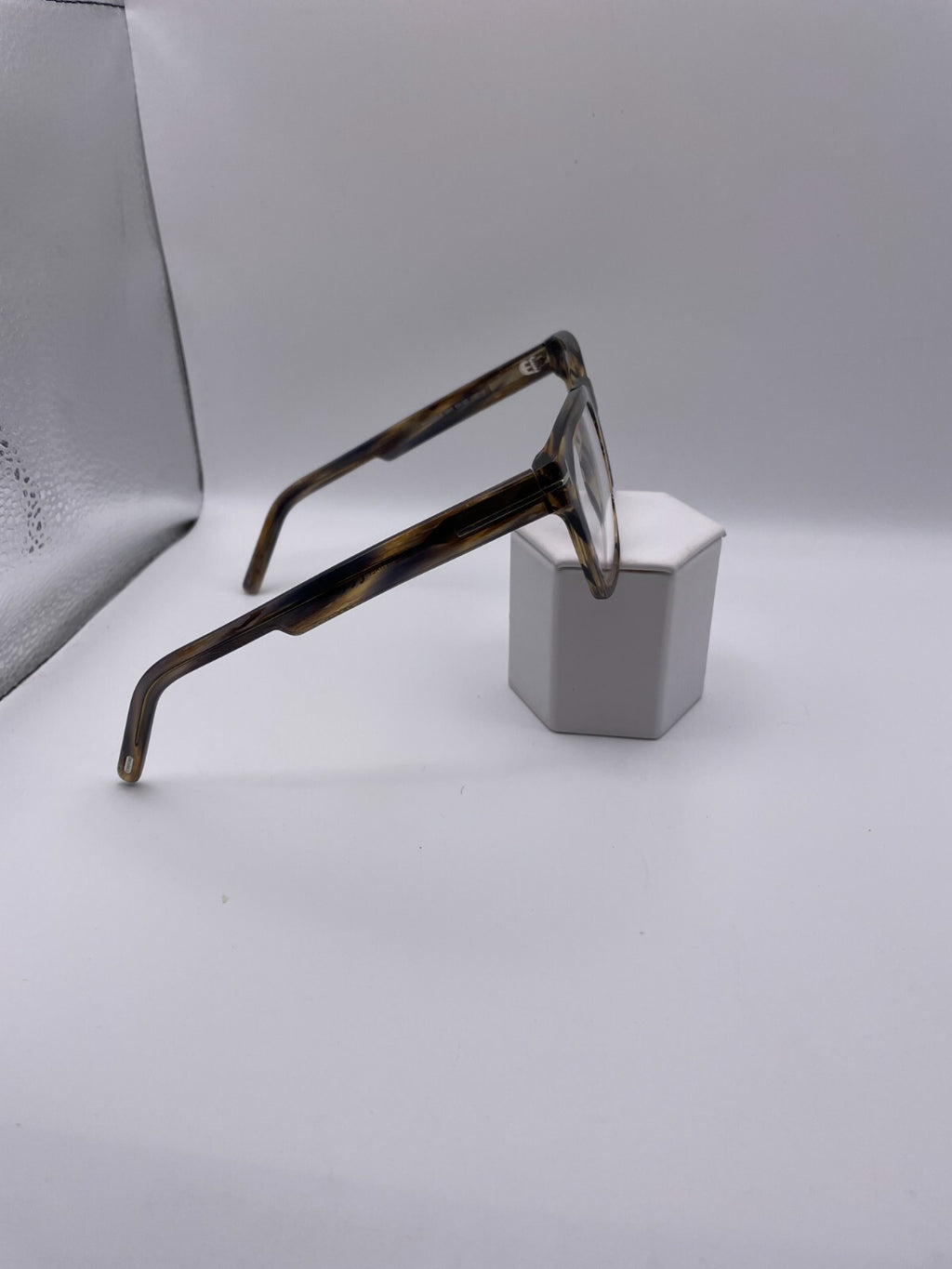 TOM FORD Brand TF5886-B Model 52 Eye Striped Grey Brown NEW