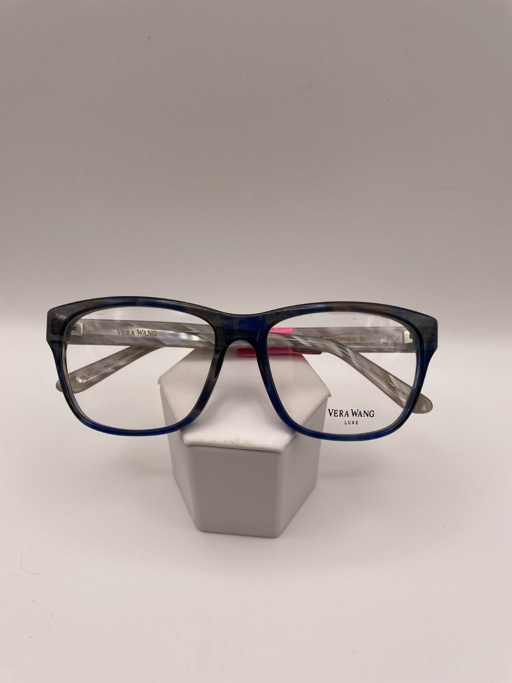 VERA WANG Brand Olivero Model 53 Eye Blue NEW