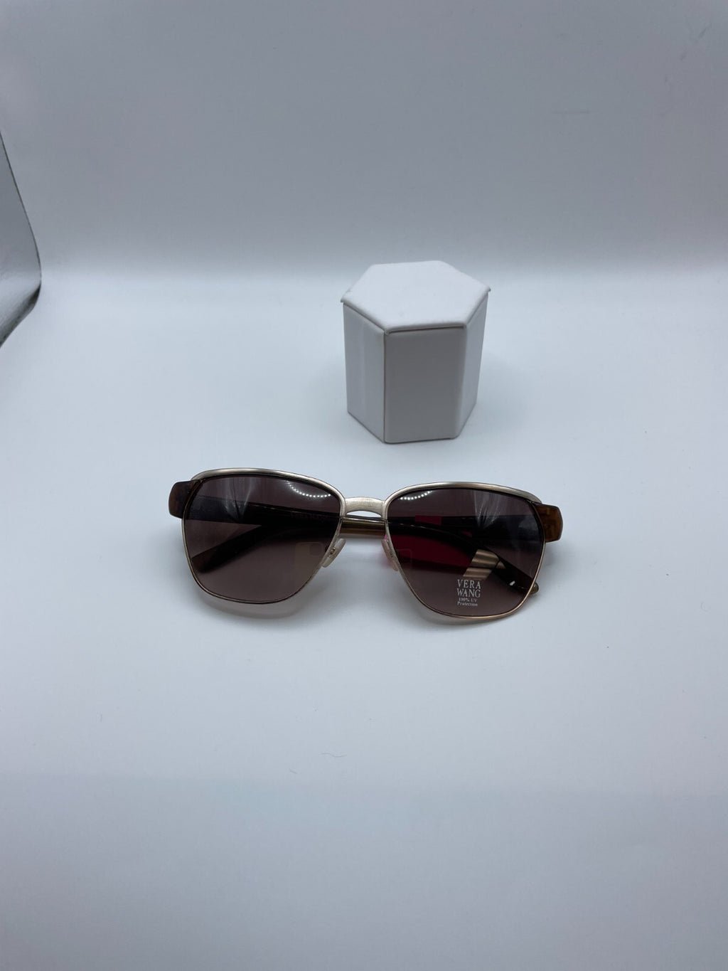 VERA WANG Brand Arden Model 57 Eye Brown NEW