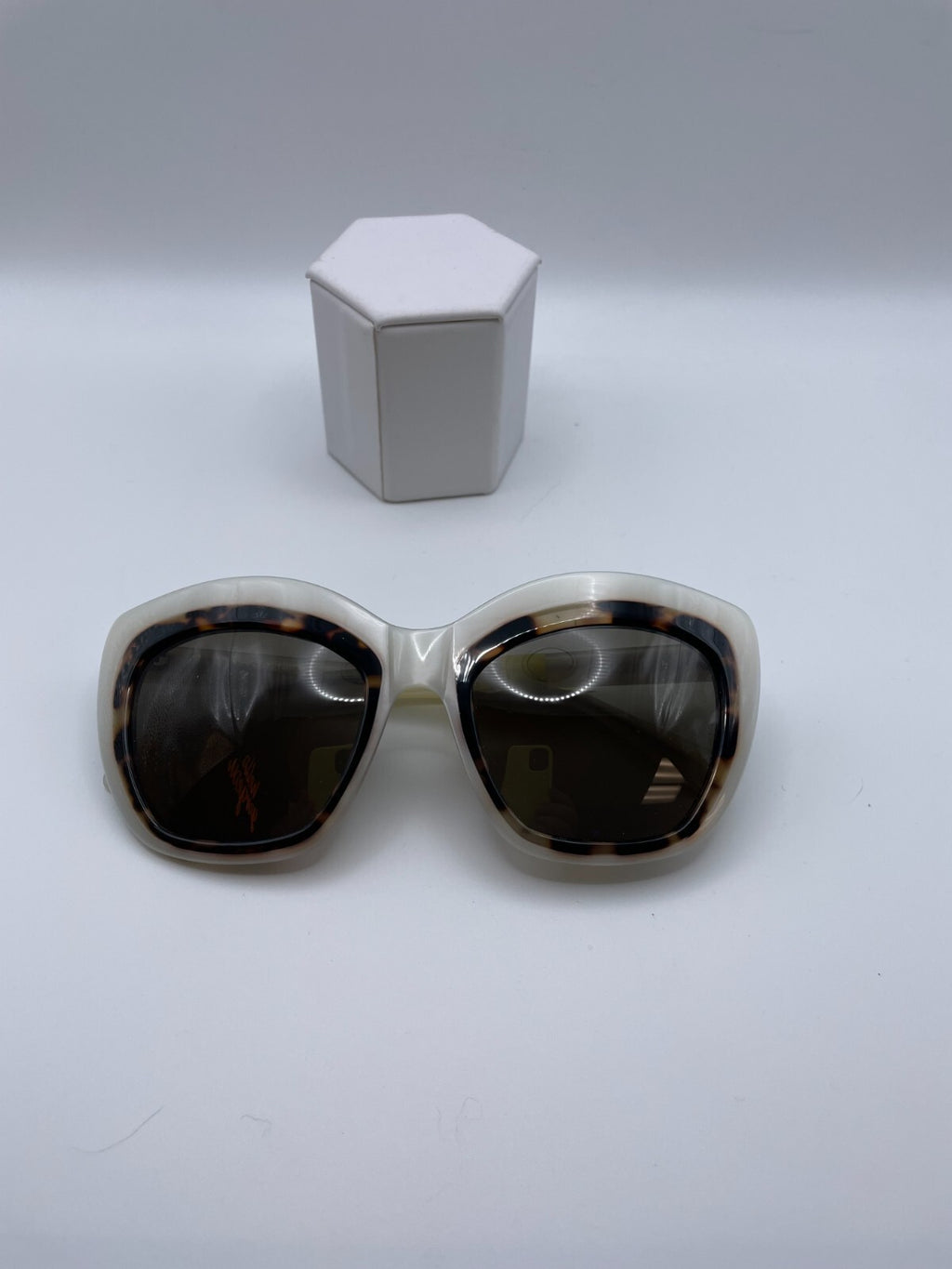 Zac Posen Brand Yasmine Model 53 Eye Tortoise NEW