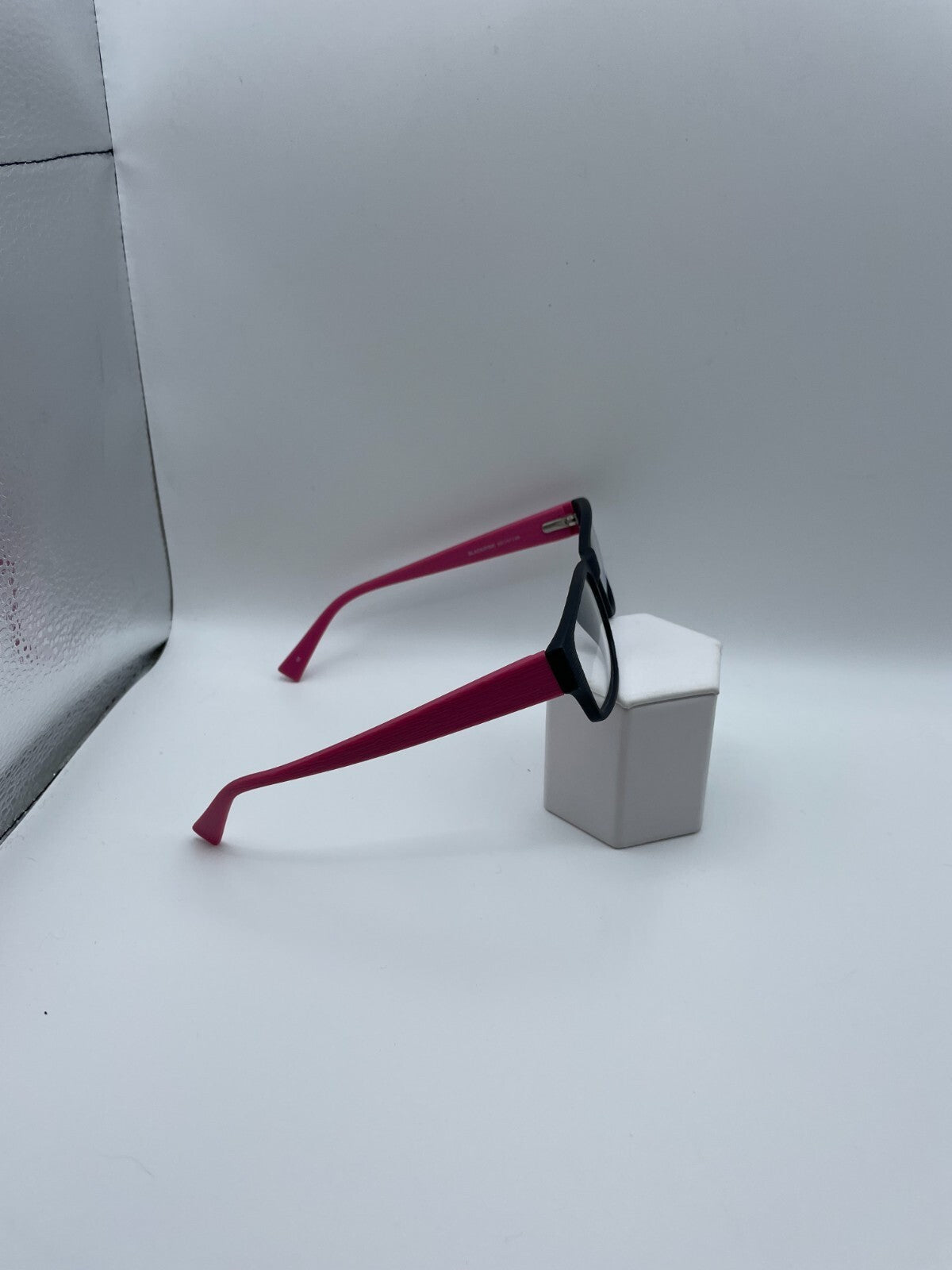 Modern Optical Brand Harvest Model 55 Eye Black/Pink NEW