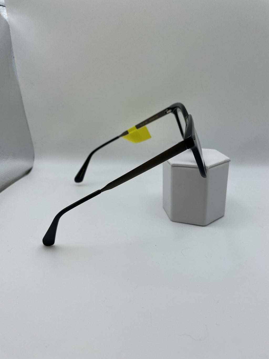 Zac Posen Brand Rhys Model 50 Eye Black NEW