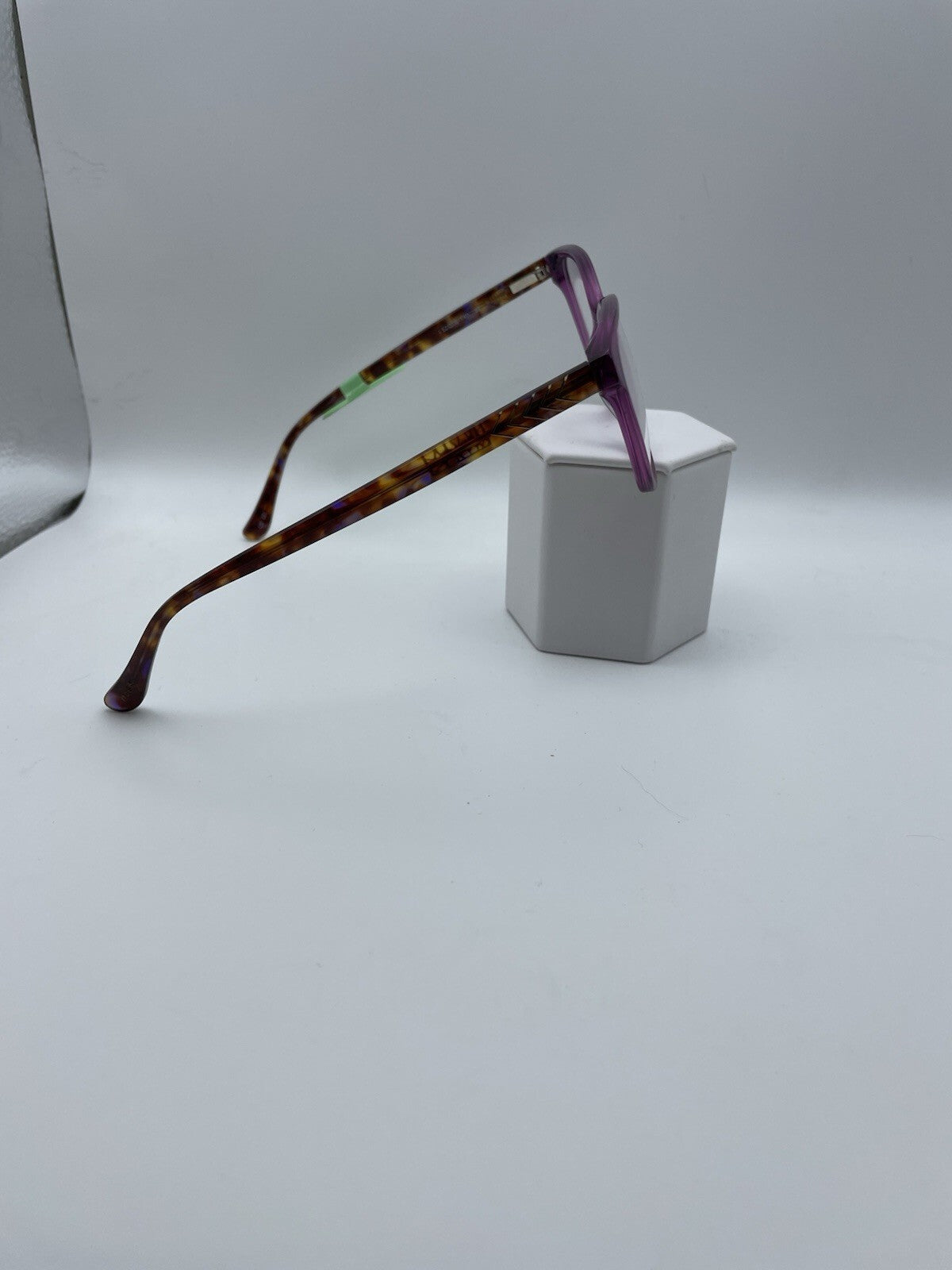 Kensie Brand Reflection Model 52 Eye Berry NEW