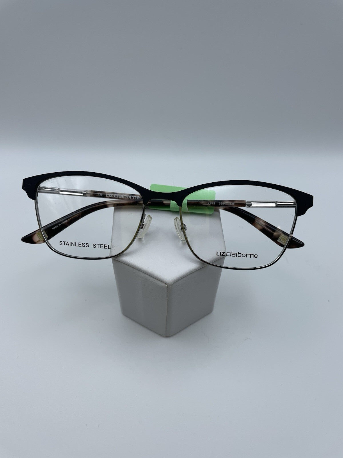 Liz Claiborne Brand L649 Model 52 Eye Black NEW